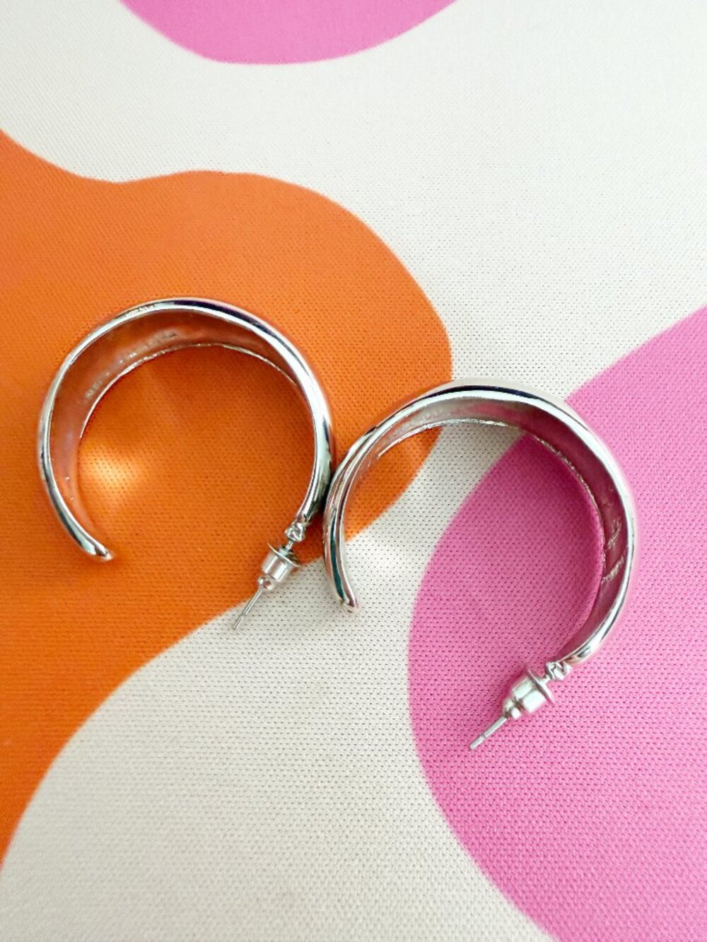 Silver Tone Chucky Hoop Earrings - Picture 4 of 6